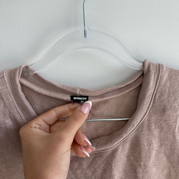 Monrow Sleeveless Beige Top - Picture 2 of 4